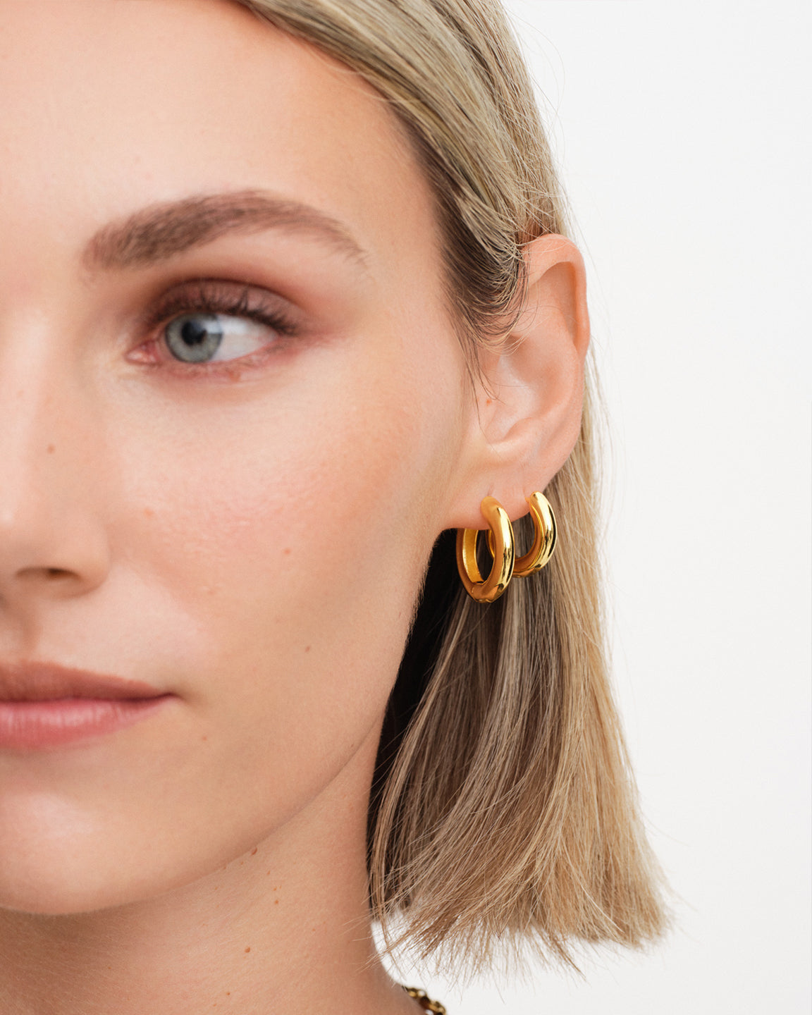 Bold Hoops Medium