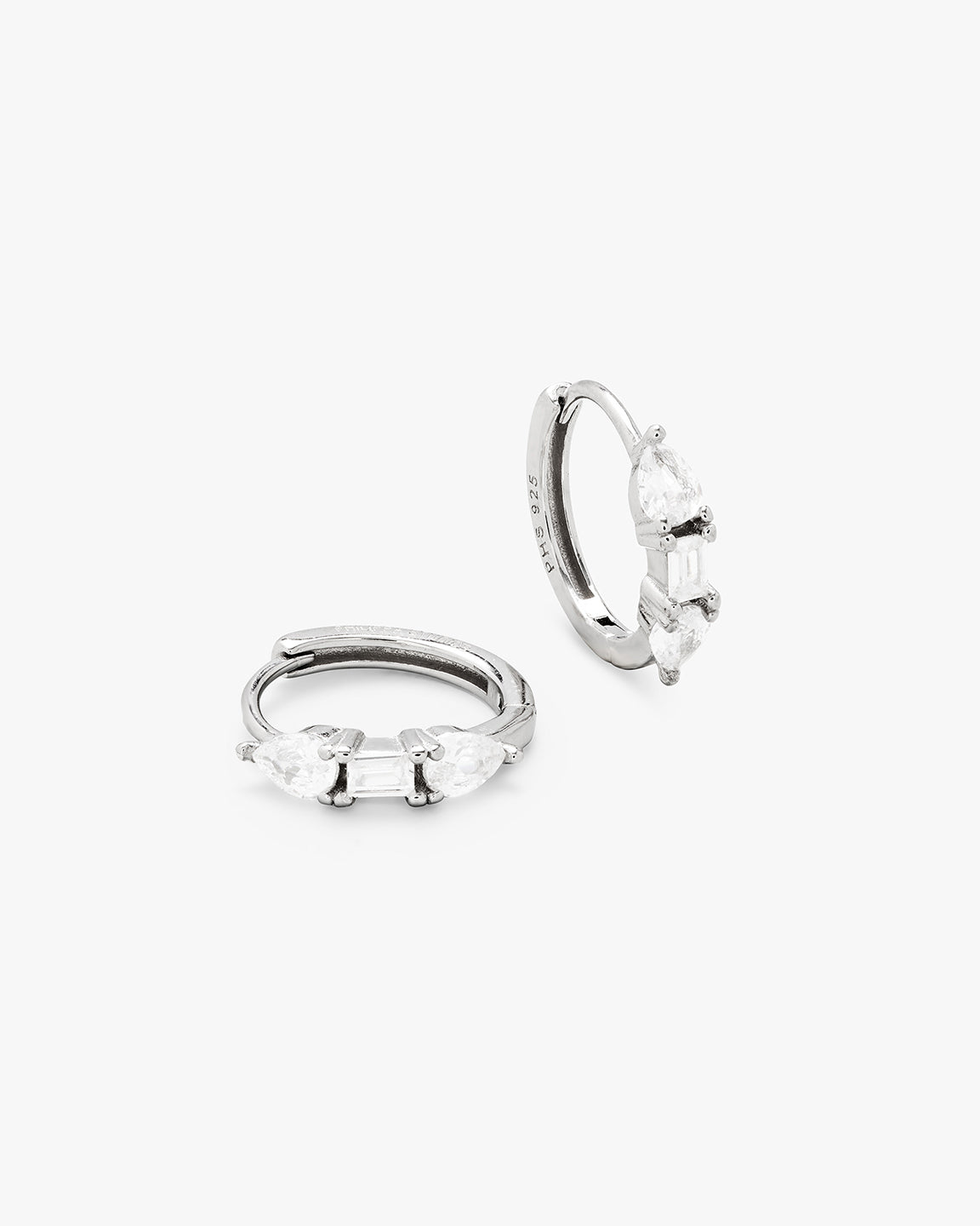 Cara Hoops Medium