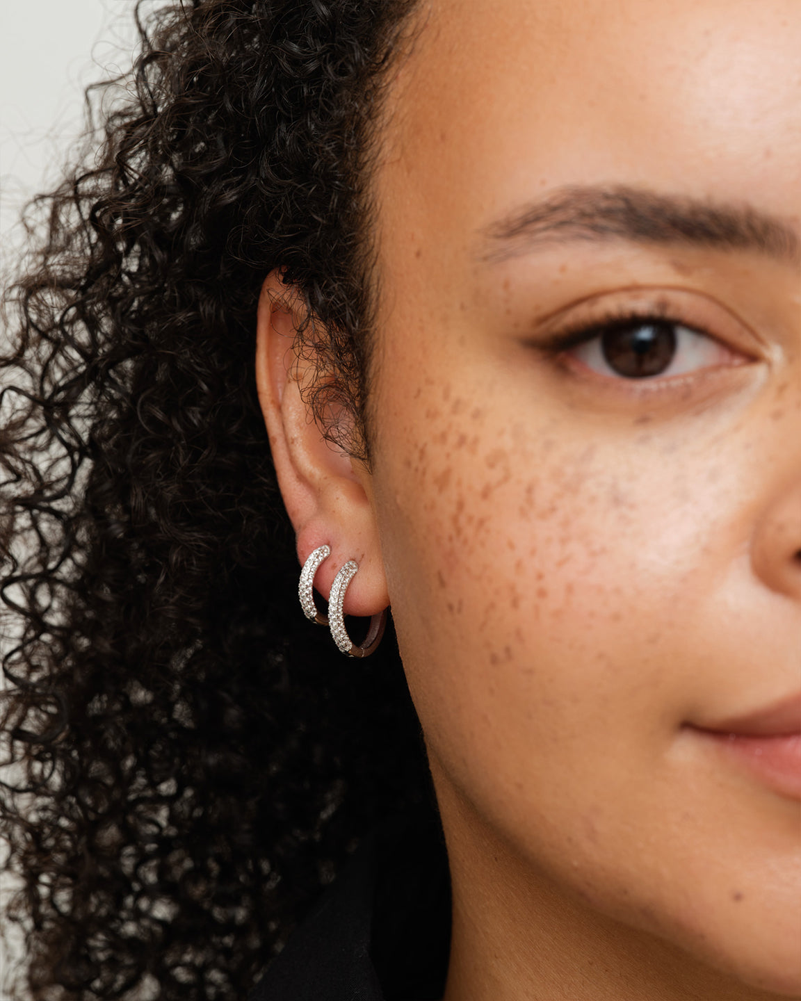 Classic Pave Hoops Medium