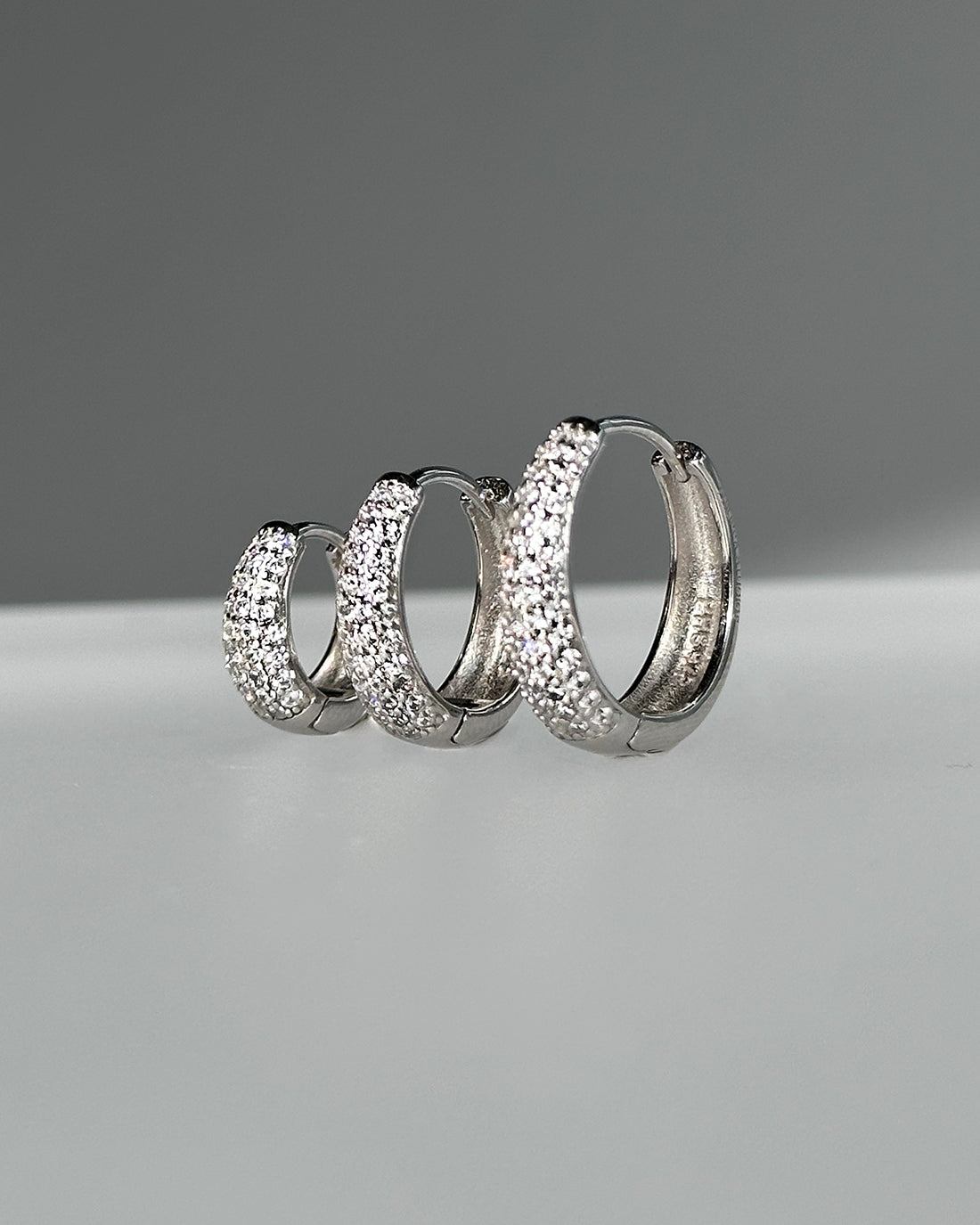 Dome Pave Hoops Medium