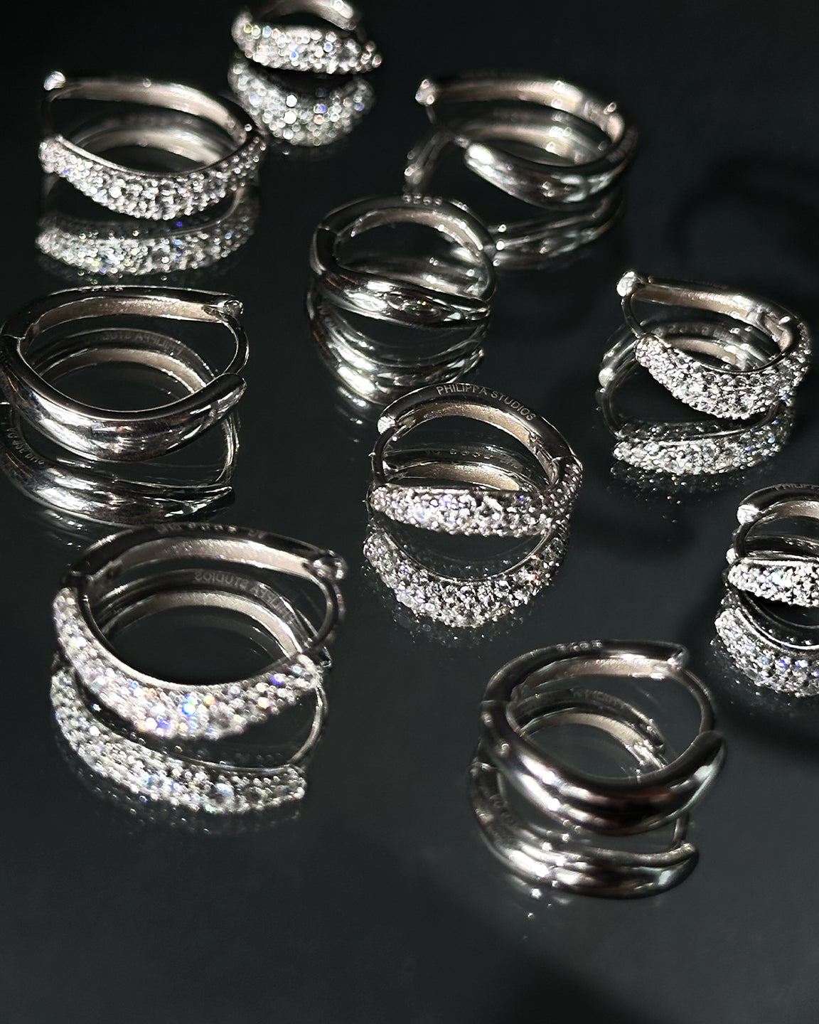 Wave Pave Hoops Medium