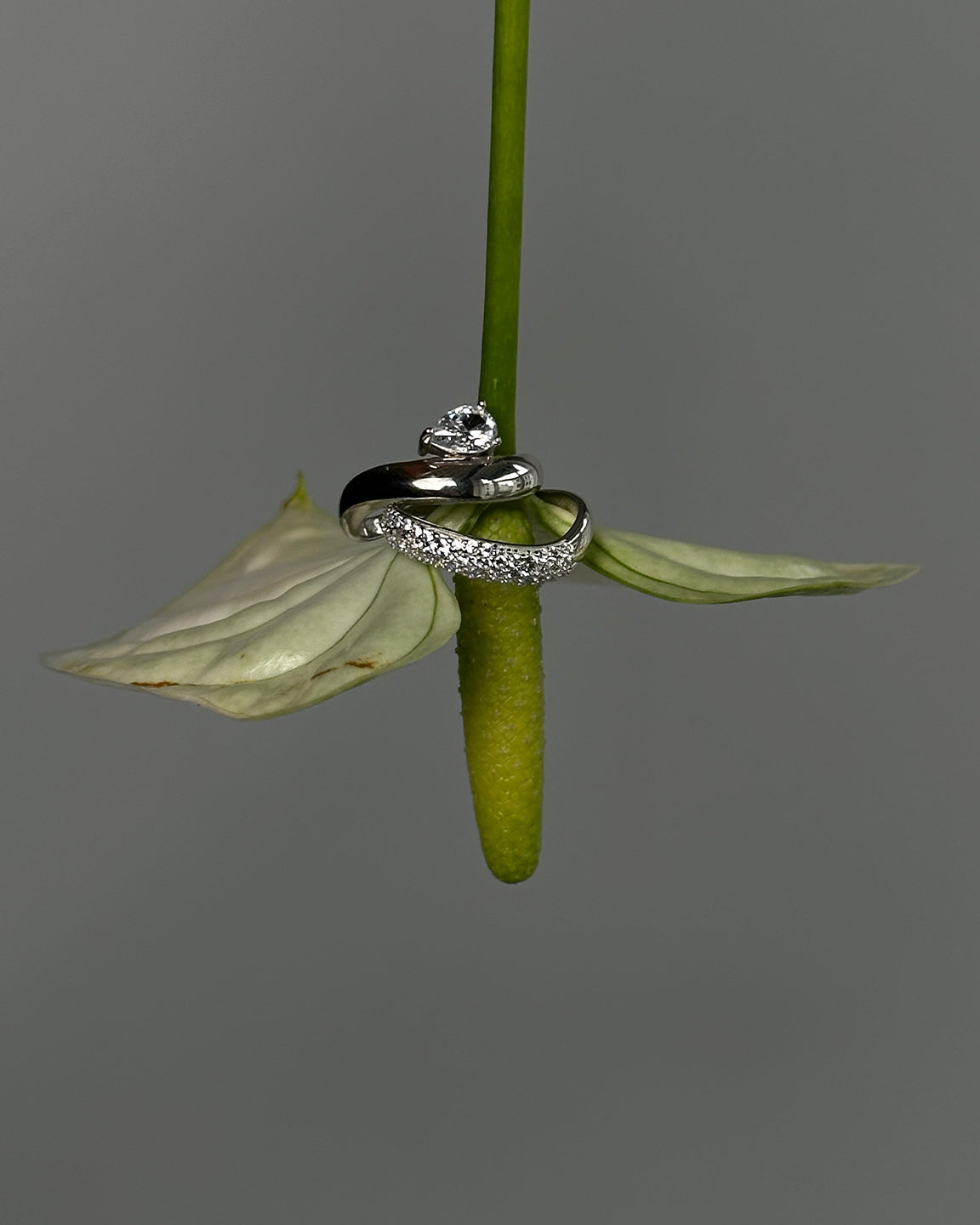 Wave Pear Ring