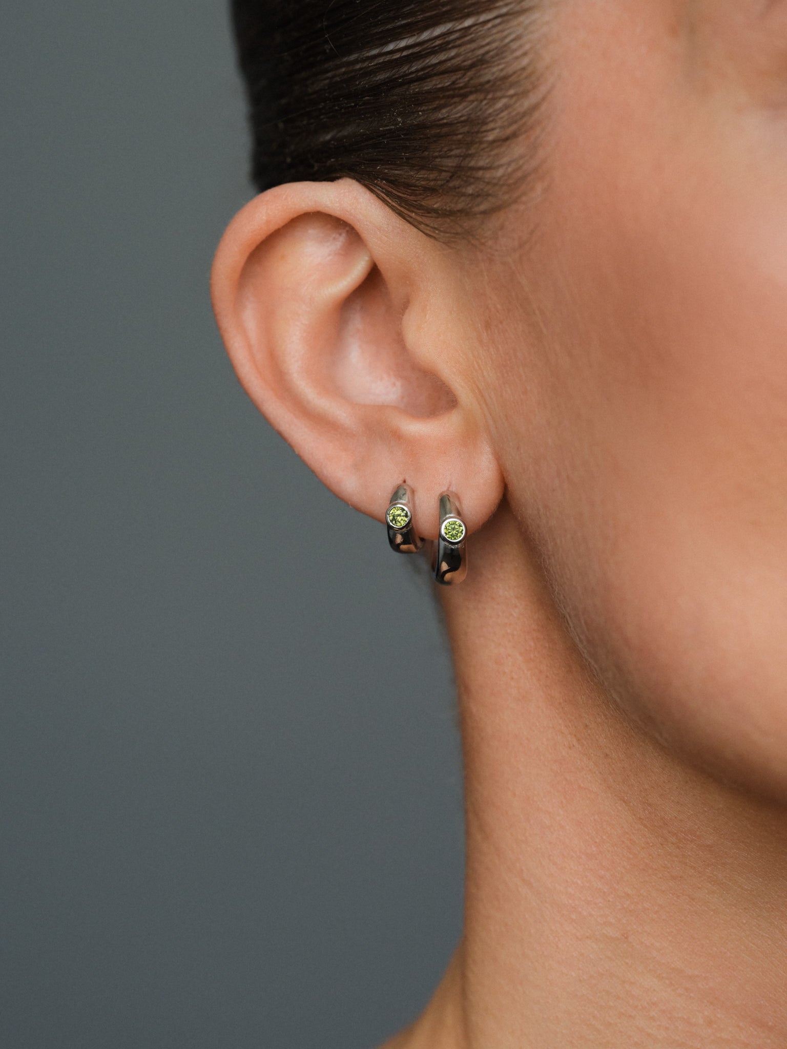 Dome Hoops Peridot Medium